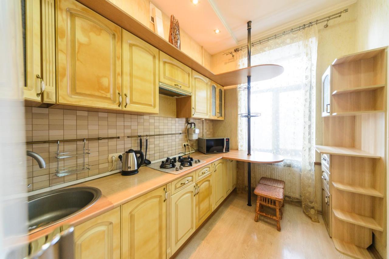911 Apartments Antonovichа Kiev Esterno foto