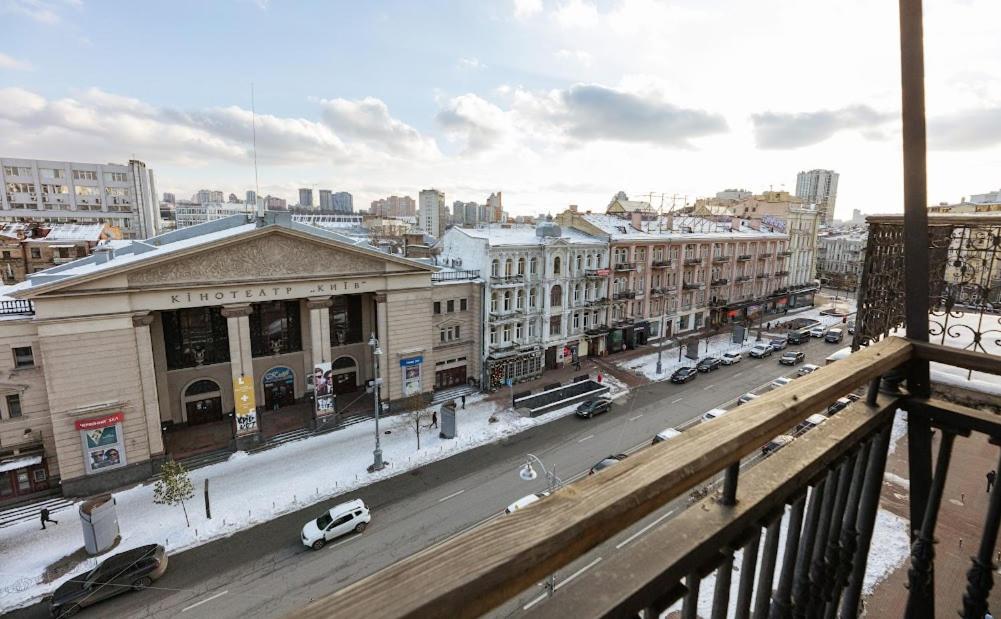 911 Apartments Antonovichа Kiev Esterno foto